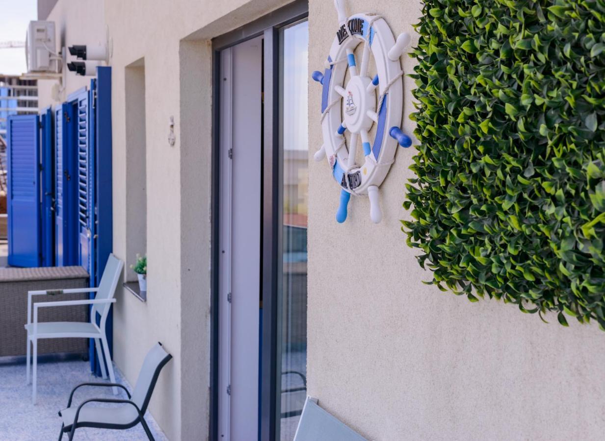דירות Năvodari Kataleya Apartament מראה חיצוני תמונה